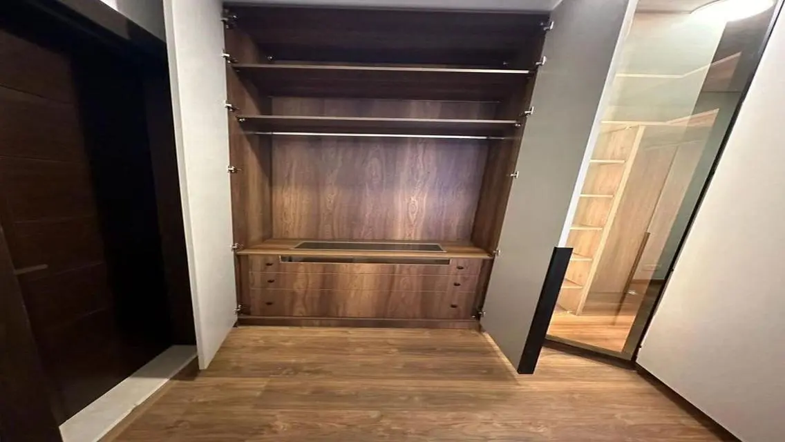 شقة فندقية بجاردن متشطبة بالتكييفات فى التجمع