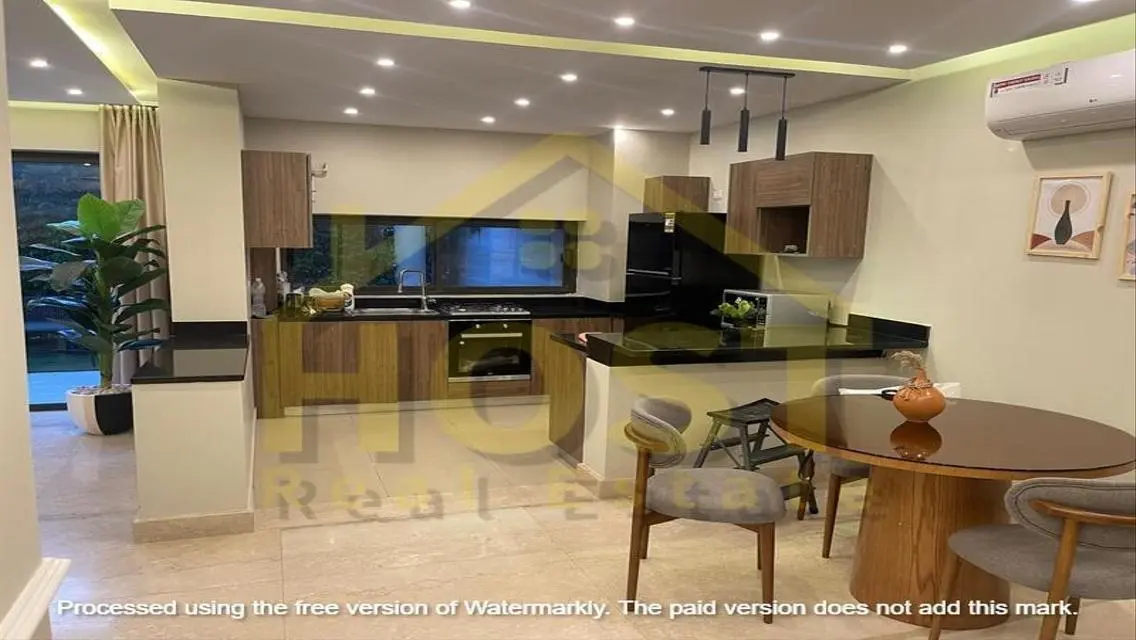 Stunning Furnished Apartment for Rent in Lake View