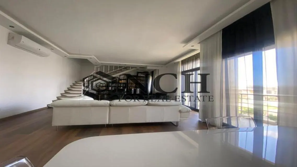 ELEGANT PENTHOUSE 245M FOR RENT, FULLY FURNISHED.