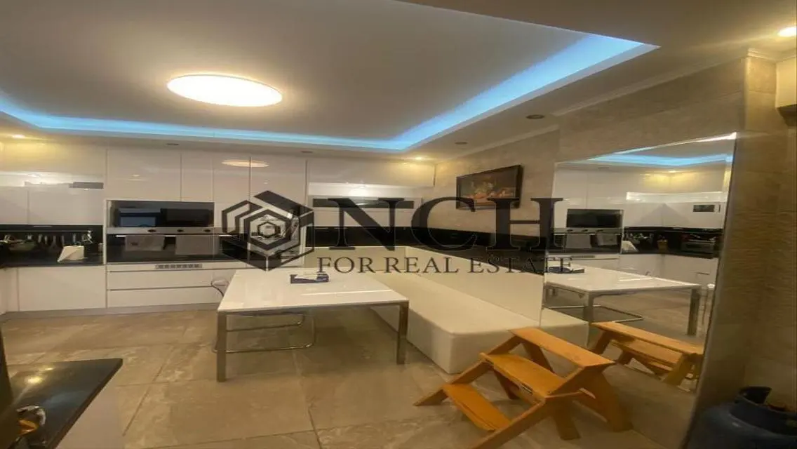 ELEGANT PENTHOUSE 245M FOR RENT, FULLY FURNISHED.