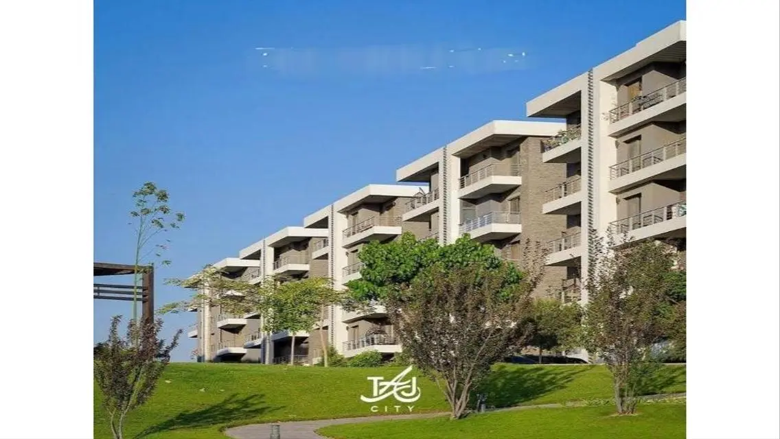 Own penthouse in Taj City + 12 years installments