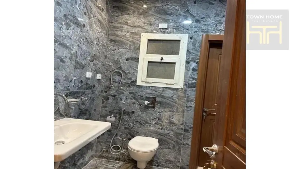 فيلا للايجار في الرحاب 6 غرف نوم و دريسنج
