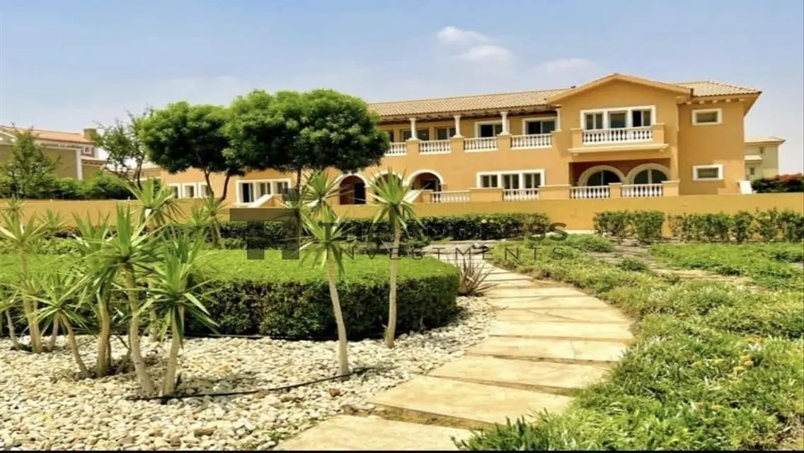 Townhouse 360sqm + garden + roof installment 8year