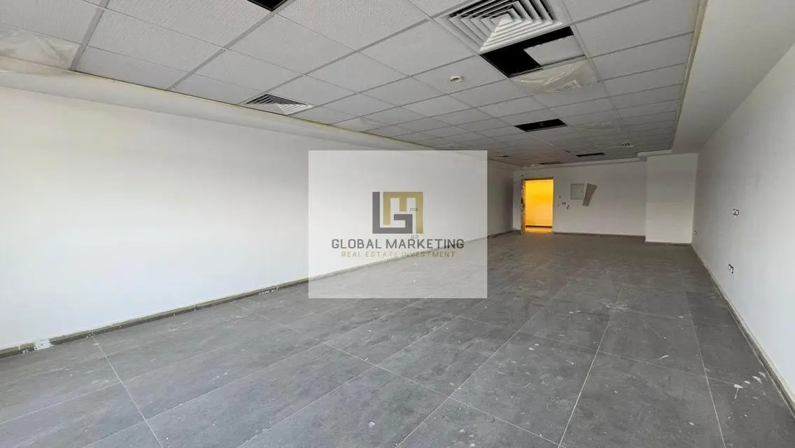 Office 1620m for rent Ready to Move in Teseen