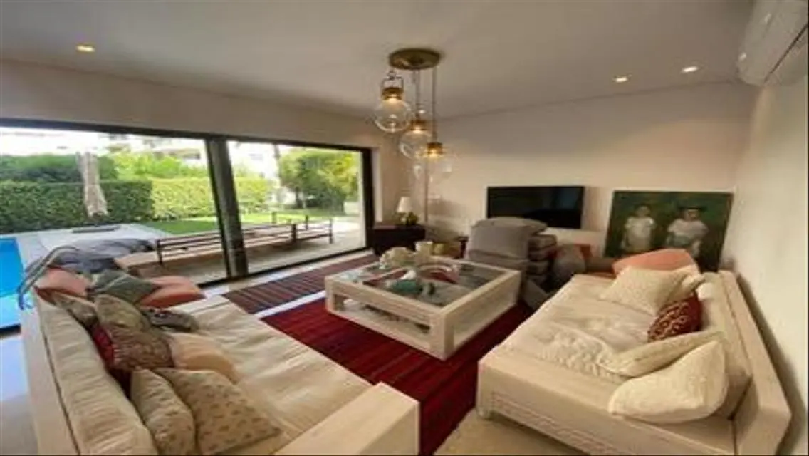 Apartment With Garden And Private Pool For Rent