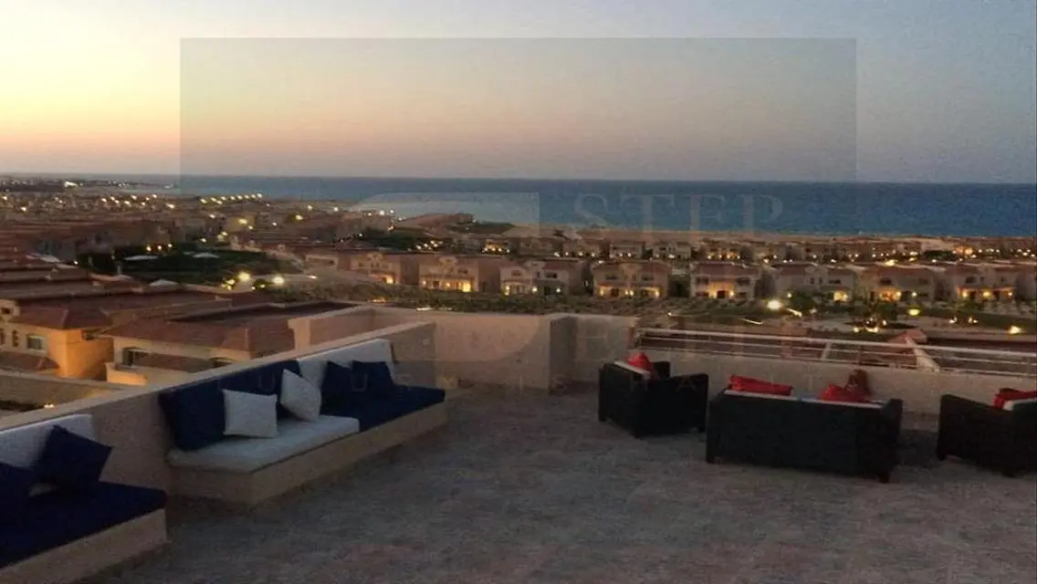 شالية اول صف بحر للبيع فى قرية تلال العين السخنة