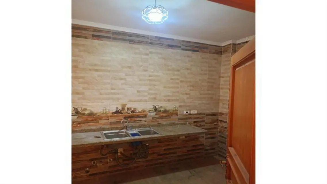 deluxe finished apartment 4 rent in East Academy