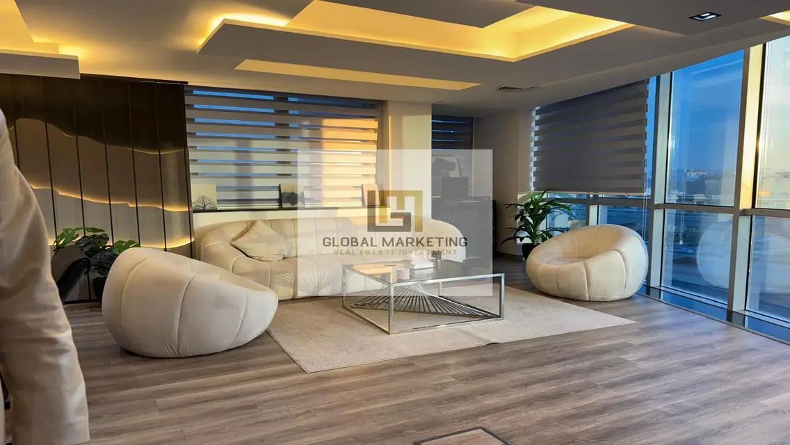 Finished Office 658m For rent in 90th St Direct