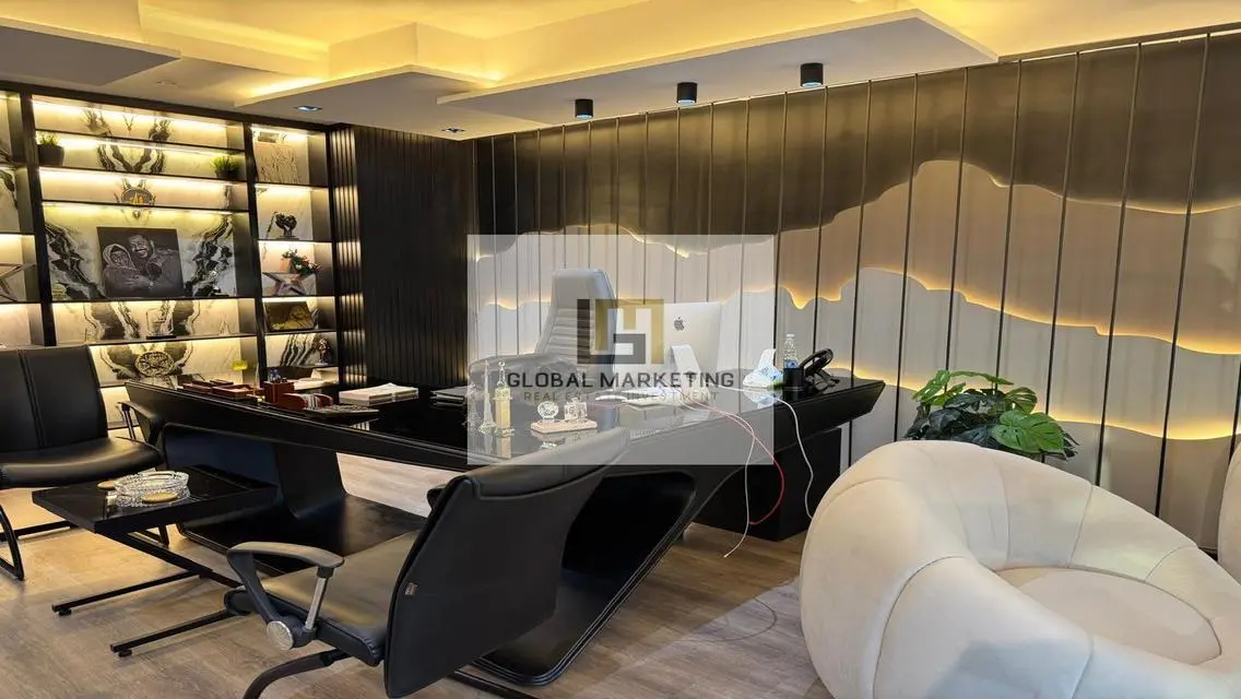 Finished Office 658m For rent in 90th St Direct