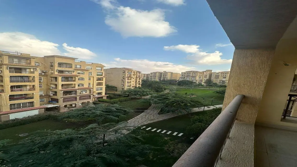 175m law with kitchen next to the club B1