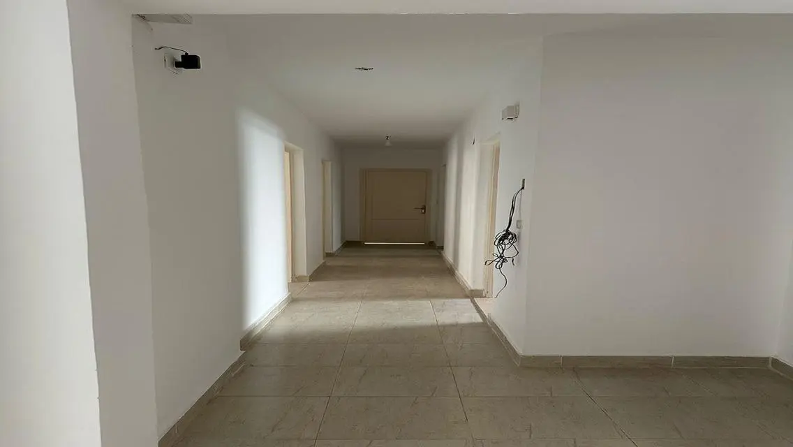 175m law with kitchen next to the club B1