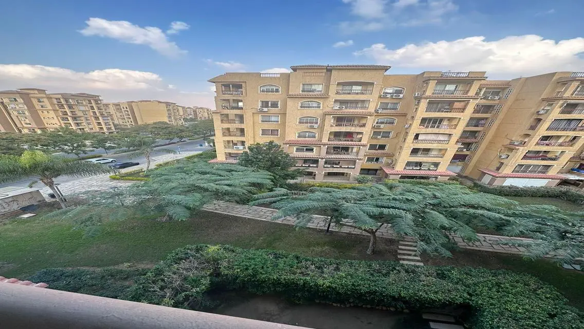 175m law with kitchen next to the club B1