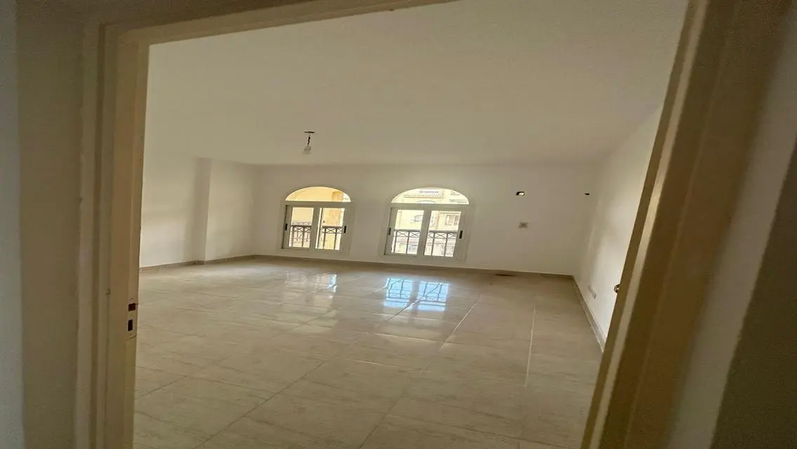 175m law with kitchen next to the club B1
