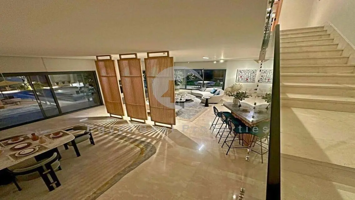 Villa For Sale in Swan Lake West Over 7 Years
