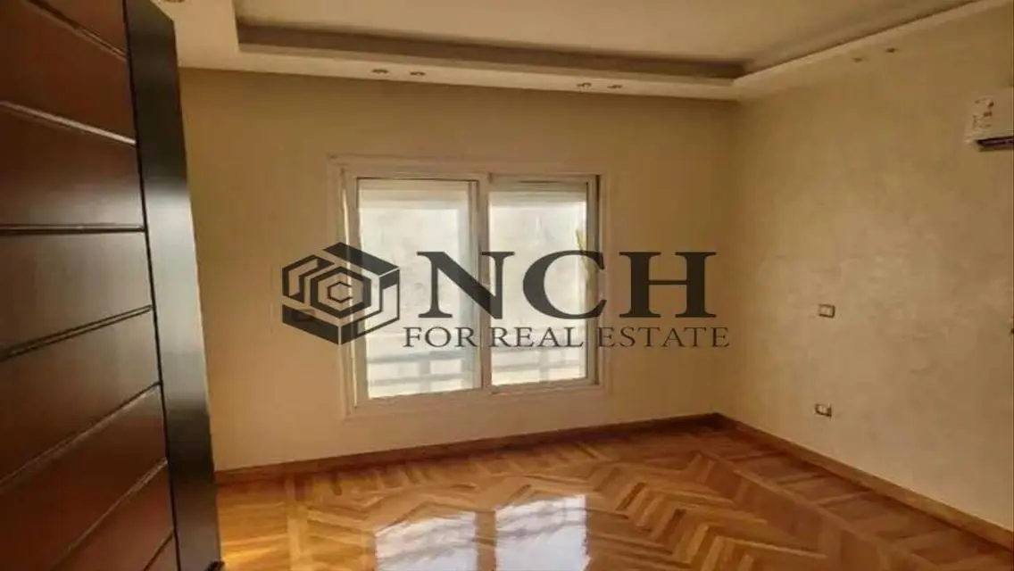 LUXURIOUS TOWNHOUSE 300M 4BED RENT,KITCHEN AND ACS