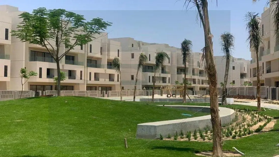 دوبلكس بجاردن متشطب للبيع في كمبوند البروج فوري