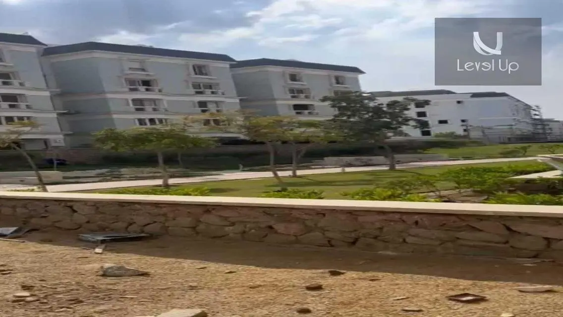 Luxurious Villa for Sale with Modern Design