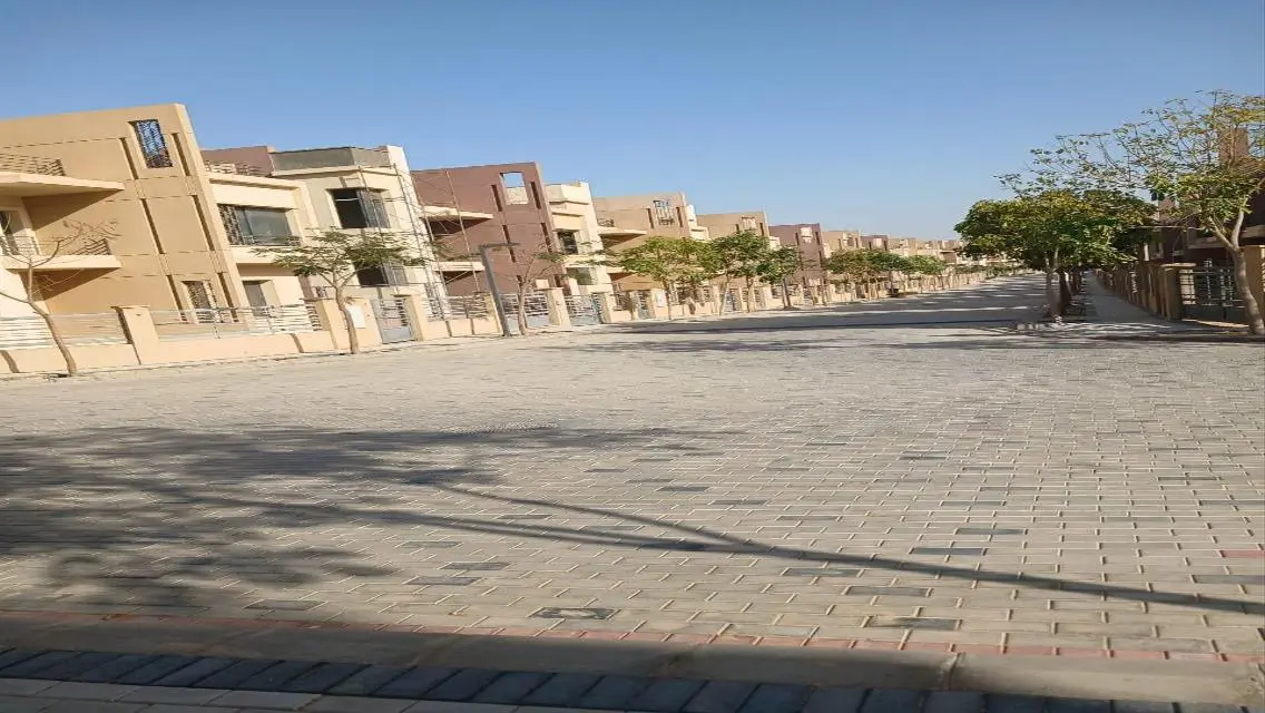 للبيع فيلا مستقلة في كمبوند جيرا