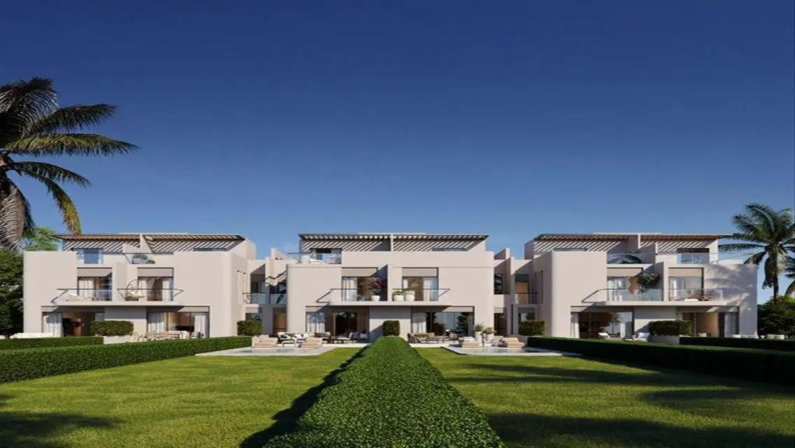 Invest Now! Large Villa with Easy Payments
