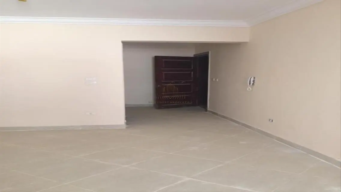 Luxury Apartment with Meter Space in Prime Location