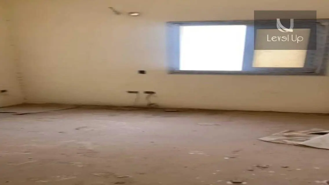 شقة فاخرة بمساحة واسعة للبيع مع إطلالة رائعة