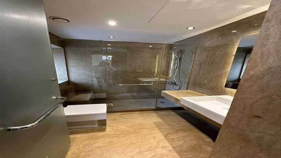 Ready to move Finished Apartment in Beverly Hills