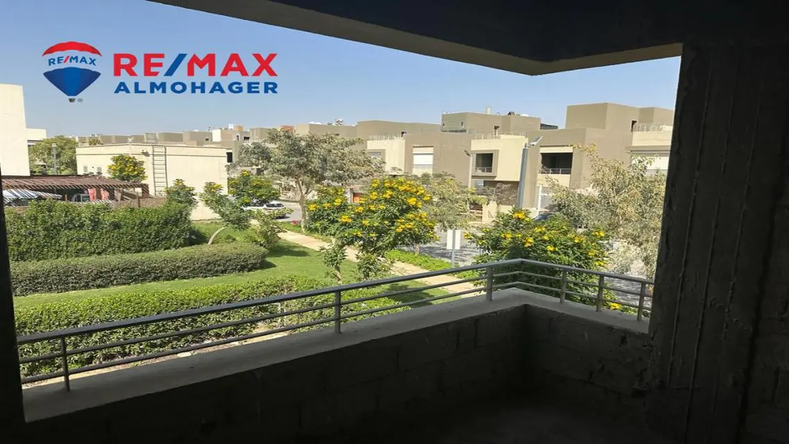 Luxury 3-Bedroom Apartment with Private Garden