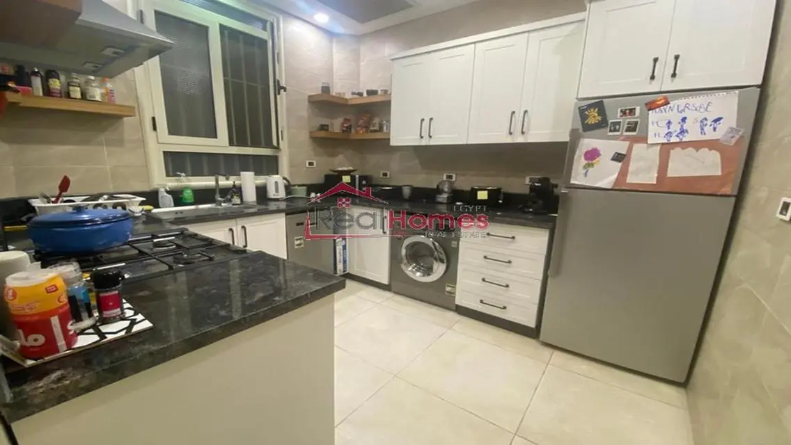 stylish high ceiling apartment for rent