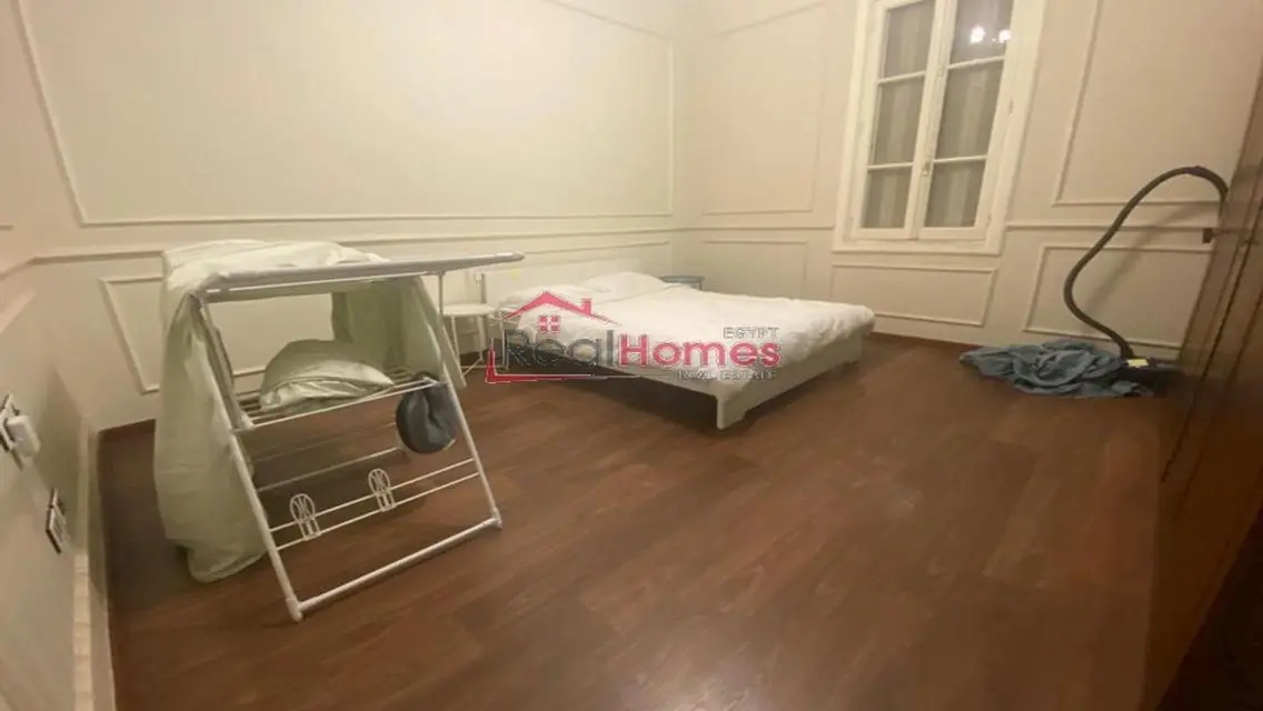 stylish high ceiling apartment for rent