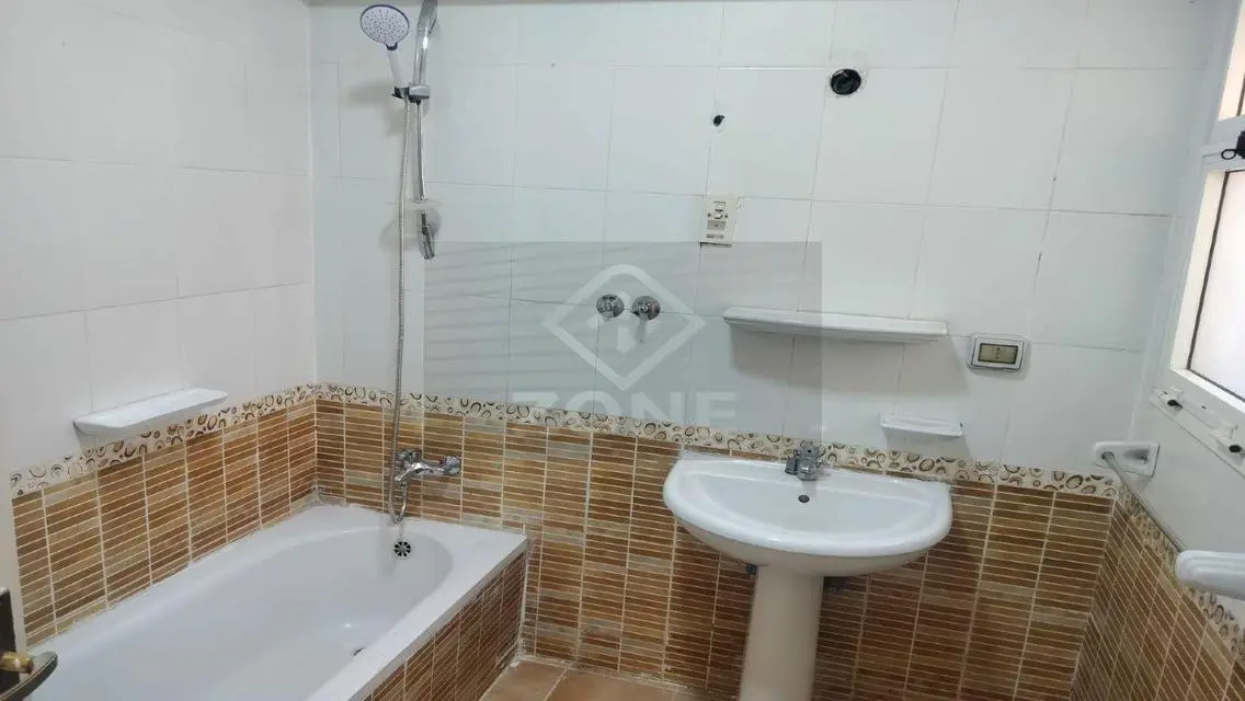 شقة مميزة في منطقة B2 بالإسكندرية