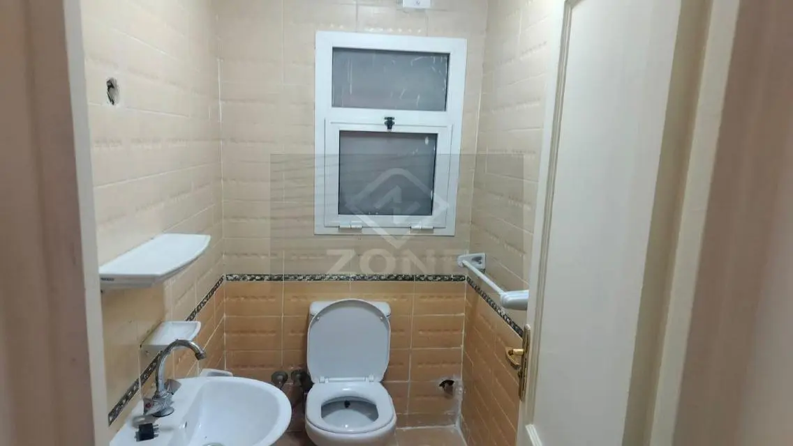شقة مميزة في منطقة B2 بالإسكندرية