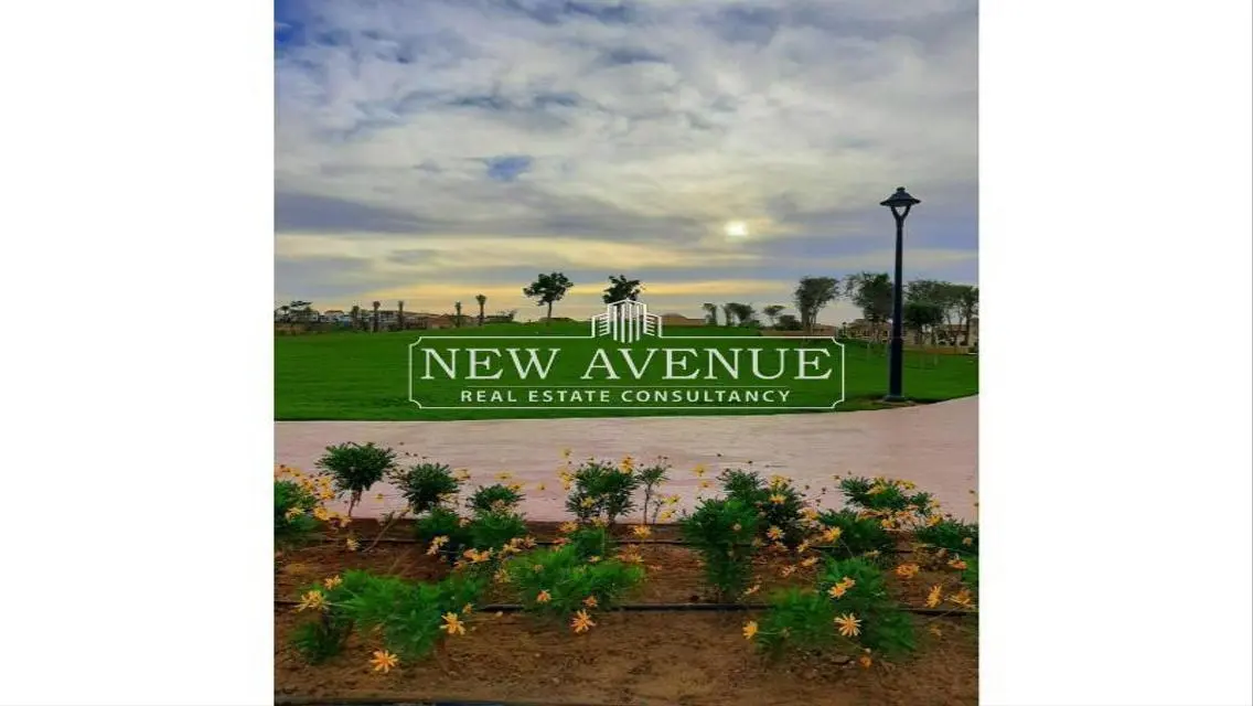 Standalone for sale prime location ,installment in hydepark
