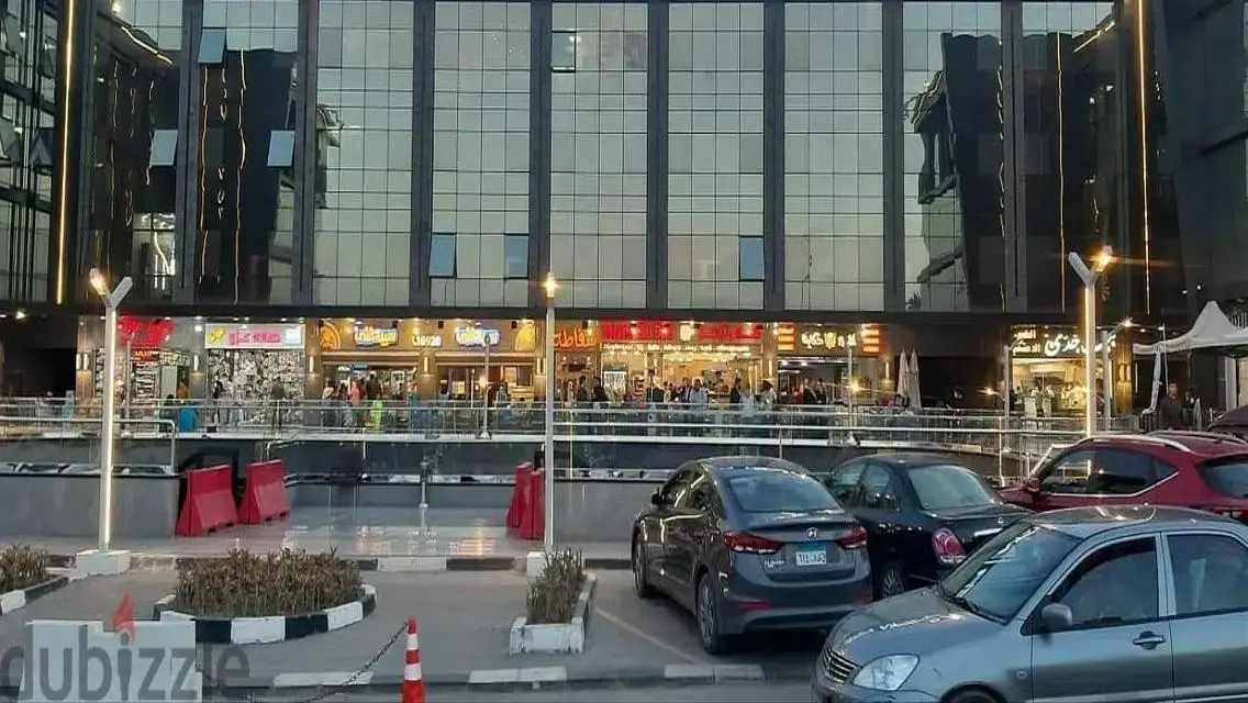 محل للبيع في الشروق بايم لوكيشن استلام فوري