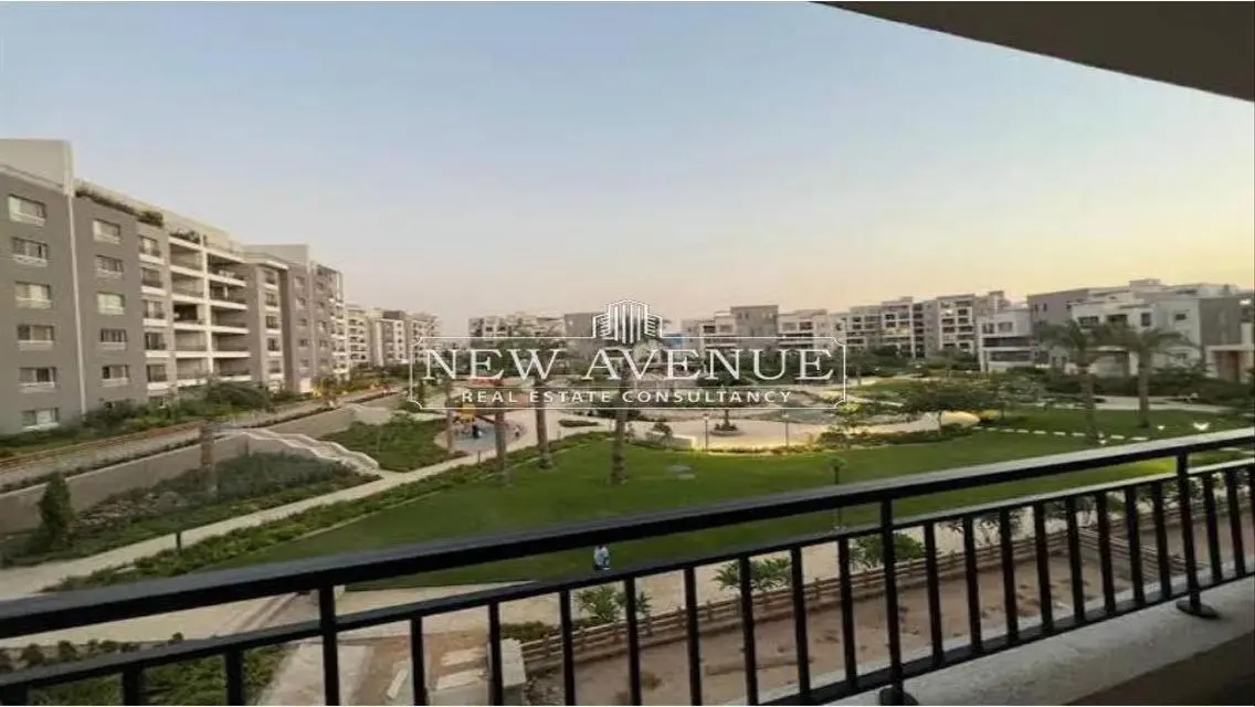 شقة ارضي مفروشة بالكامل في كايرو فيستيفال