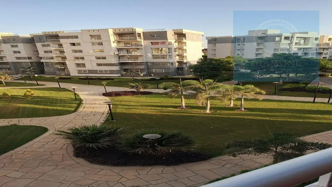 Luxury 2 Bedrooms apartment wide garden view / B10