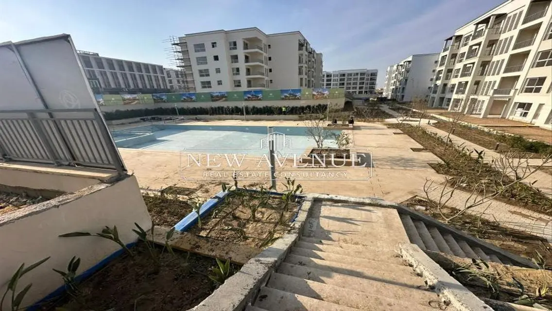 Apartment third floor prime location in mivida blue views