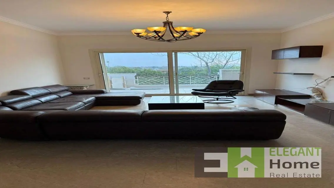 Semi furnished villa with pool rent at Swan Lake