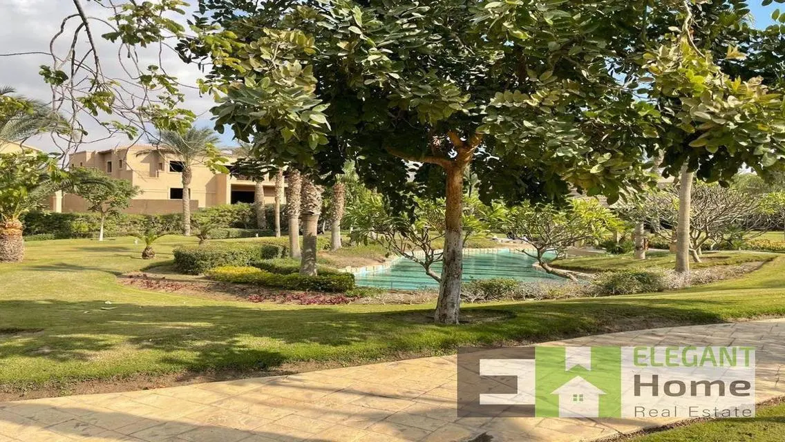 Semi furnished villa with pool rent at Swan Lake