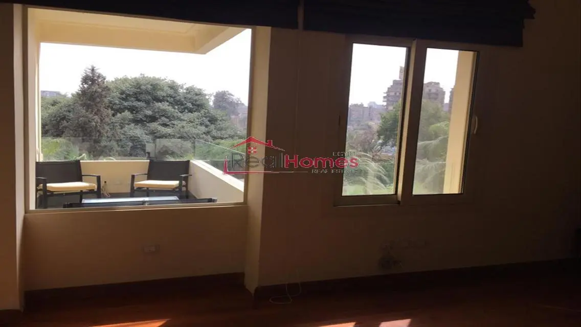 Elegant high ceiling renovated apartment  for rent