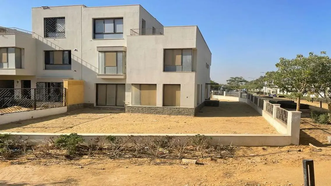 Villa with private pool for rent at Villette