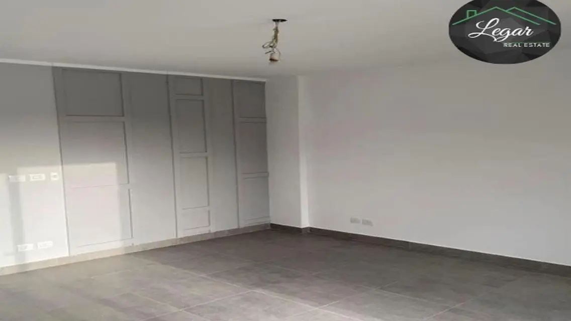 For sale, a 90m ground floor with a garden in Palm