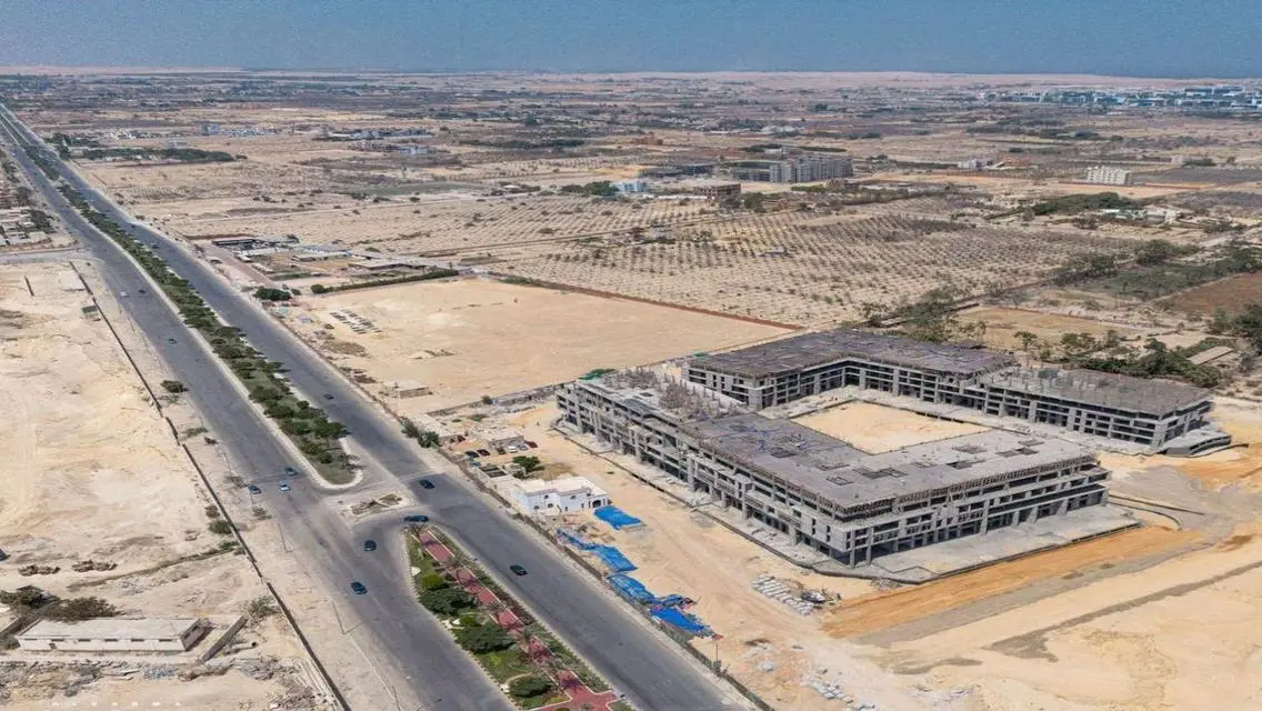 شقة متشطبة بالتكيفات للبيع من الكارما امام الربوة