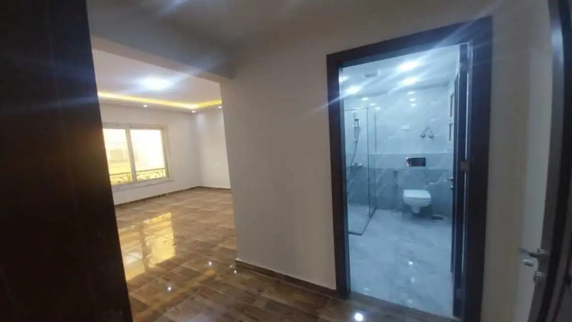 شقه لايجار فاضى اول سكن الخمائل الهضبه الشيخ زايد 