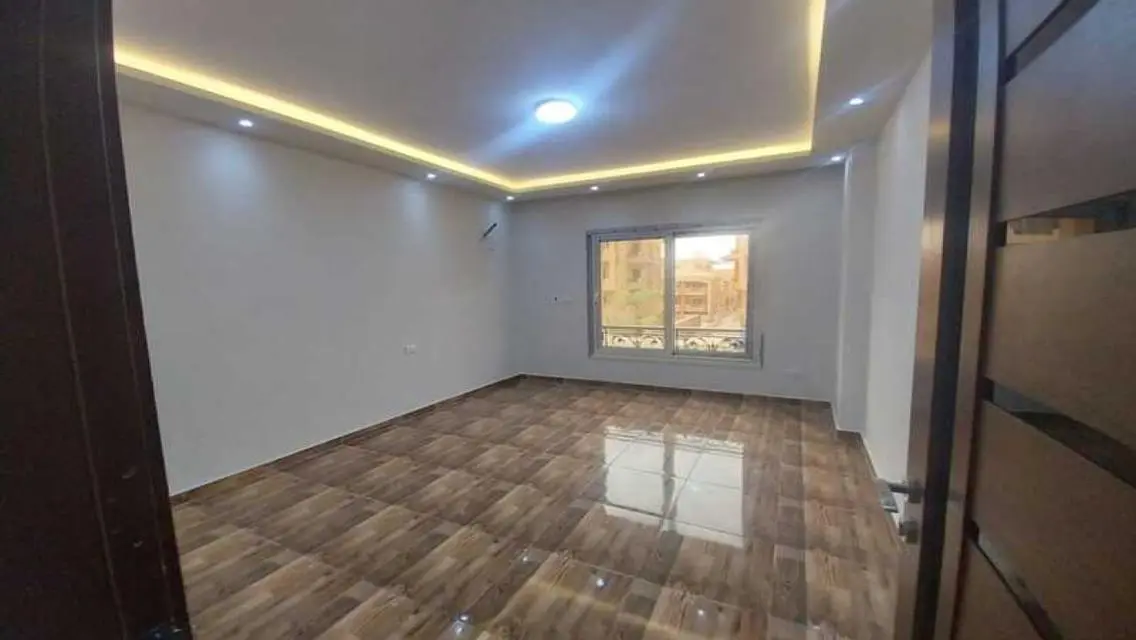 شقه لايجار فاضى اول سكن الخمائل الهضبه الشيخ زايد 
