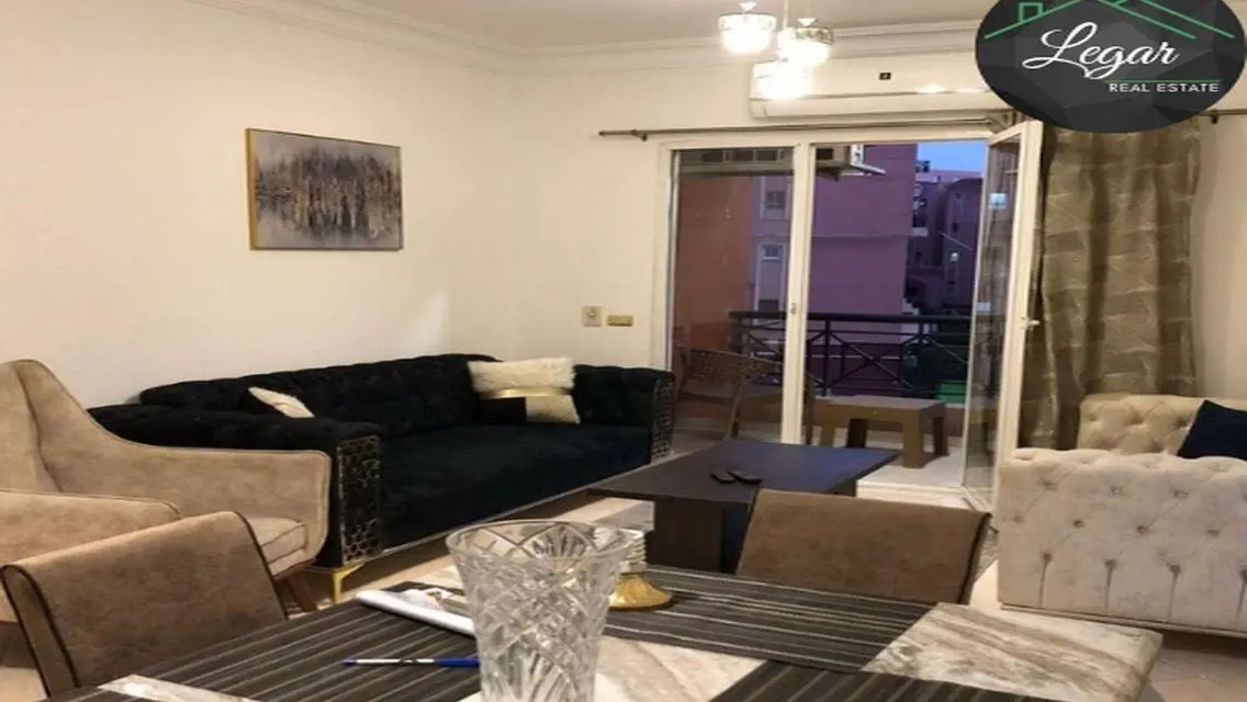 For rent, a furnished apartment with 2 bedrooms