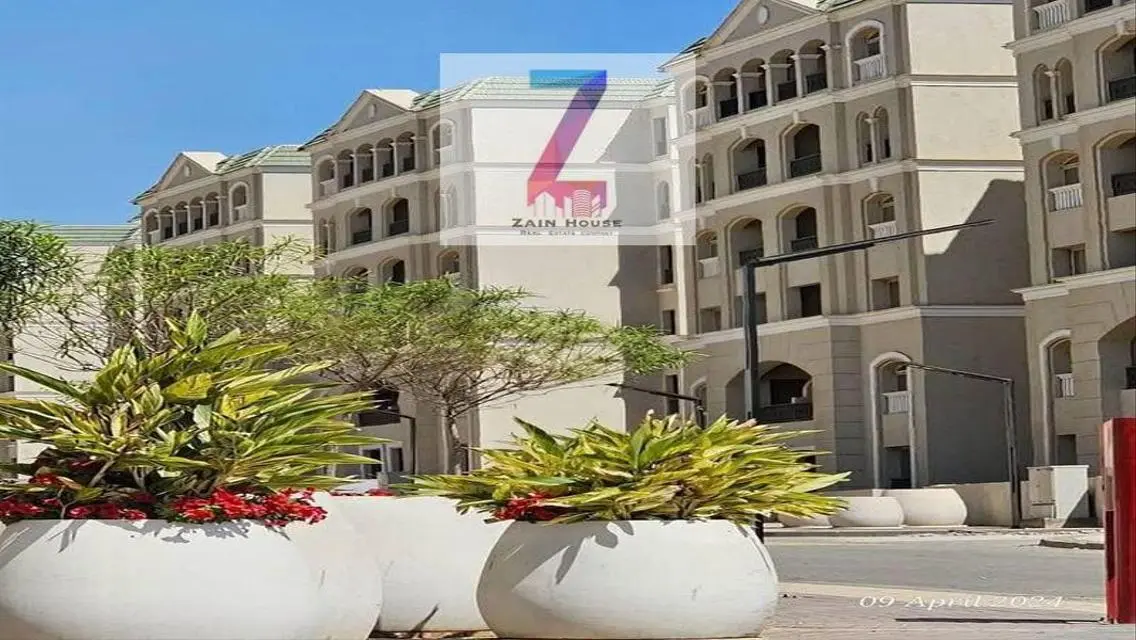 شقه ١٦٠ م  كومباوند لاڤينير٢ ونص مليون وباقي ع 5 س