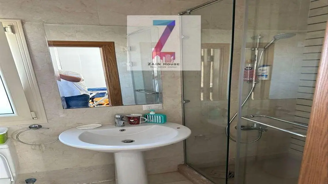 Duplex senior penthouse roof 190 meters, furnished