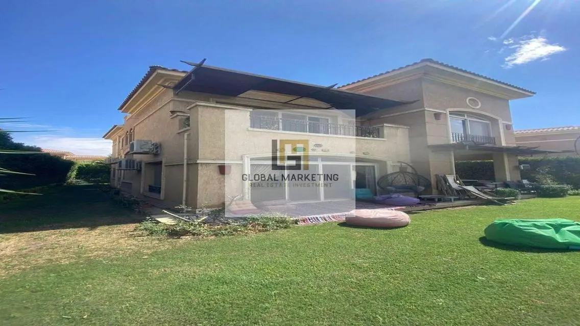 Ultra modern furnished villa with pool and garden
