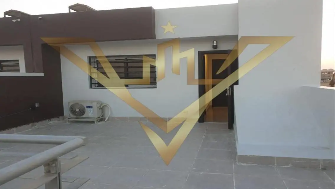 حديقة خاصة بالمطبخ و التكييفات