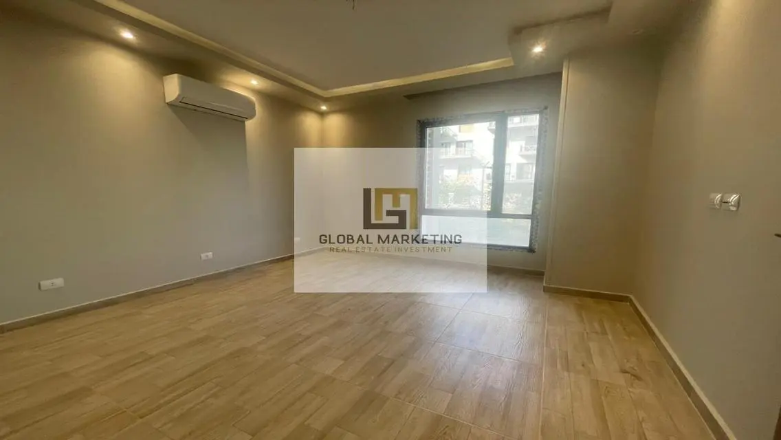 3-bedroom semi-furnished apartment in Eastown
